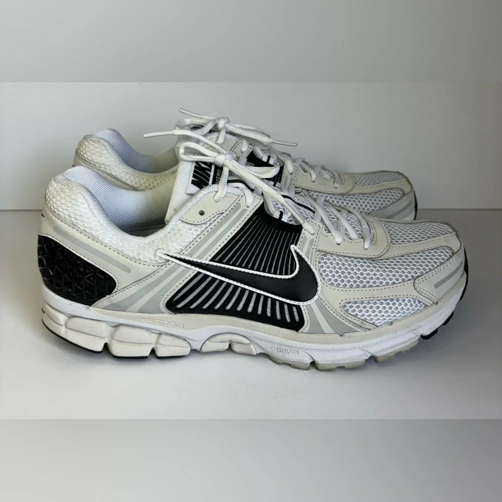 Nike Zoom Vomero 5 White/ Black Men’s Shoes - Picture 4 of 11